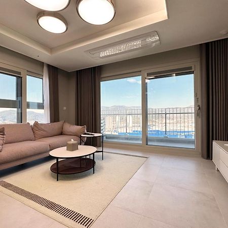 Y Collection By Uh Flat Osiria Aparthotel Busan Exteriör bild