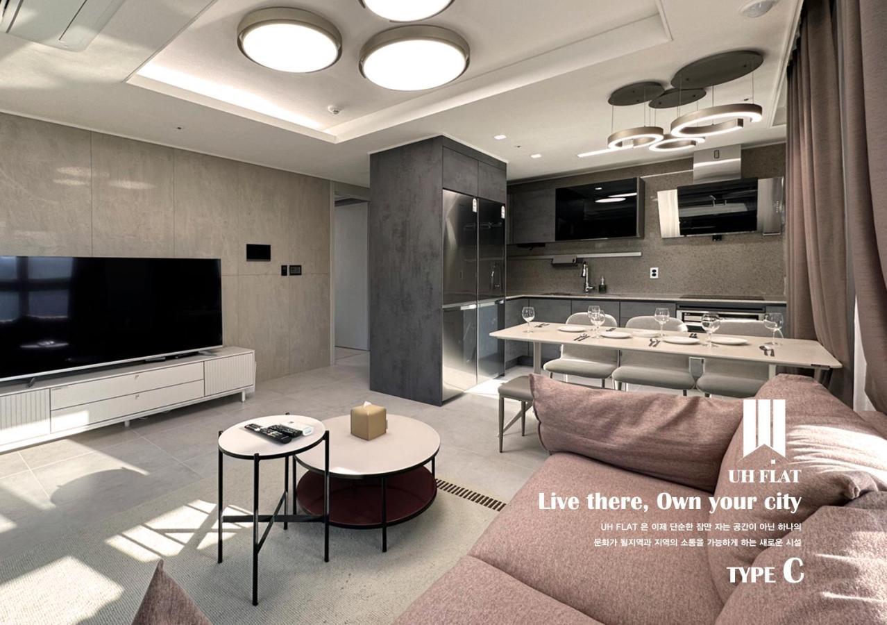 Y Collection By Uh Flat Osiria Aparthotel Busan Exteriör bild