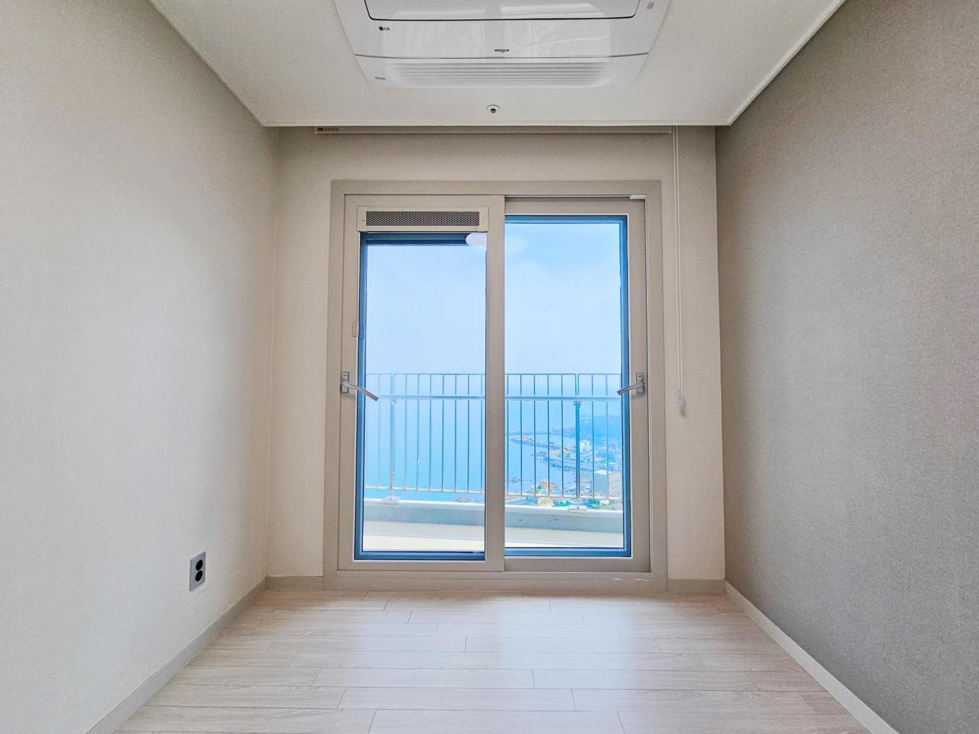 Y Collection By Uh Flat Osiria Aparthotel Busan Exteriör bild