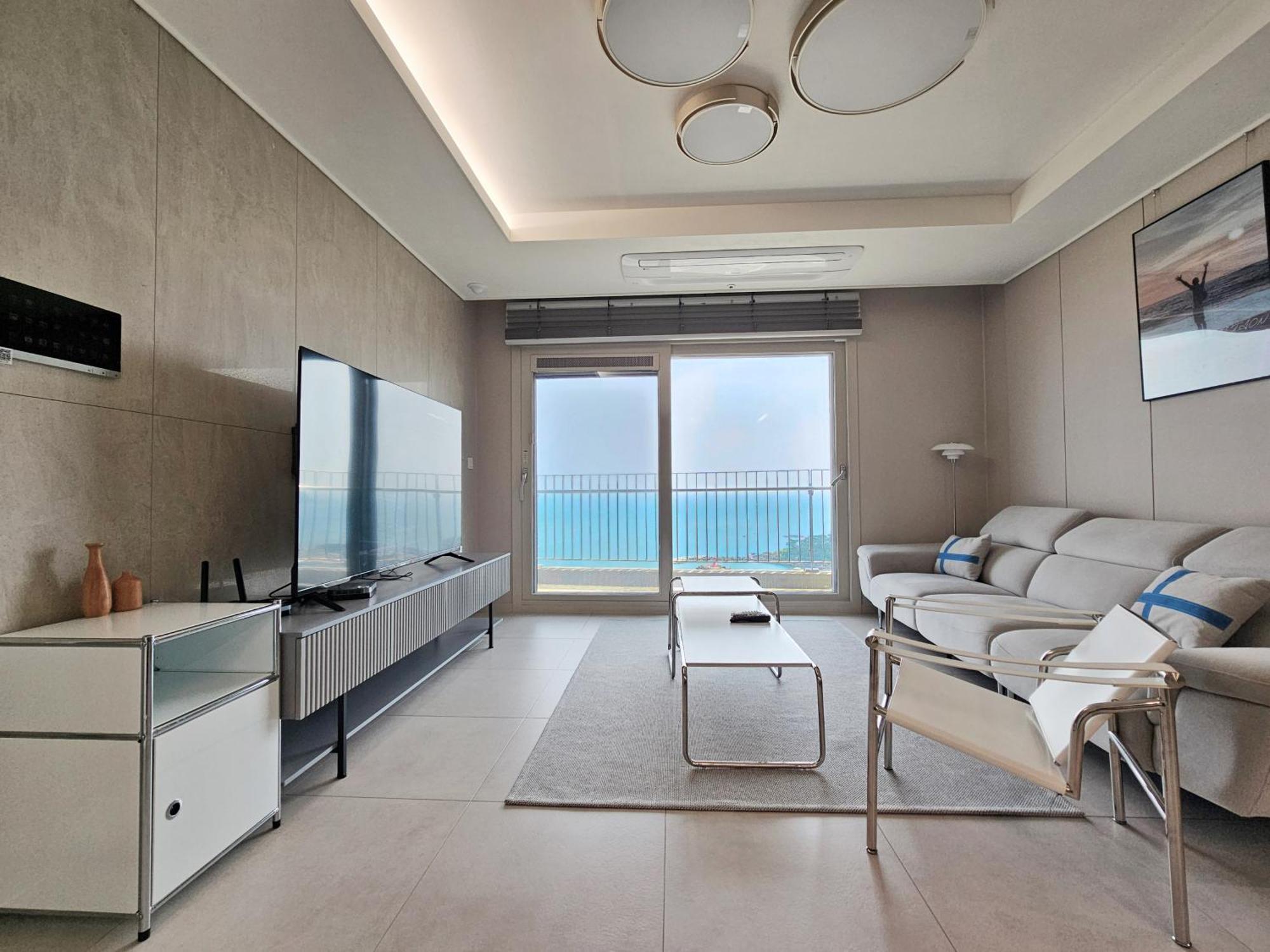 Y Collection By Uh Flat Osiria Aparthotel Busan Exteriör bild