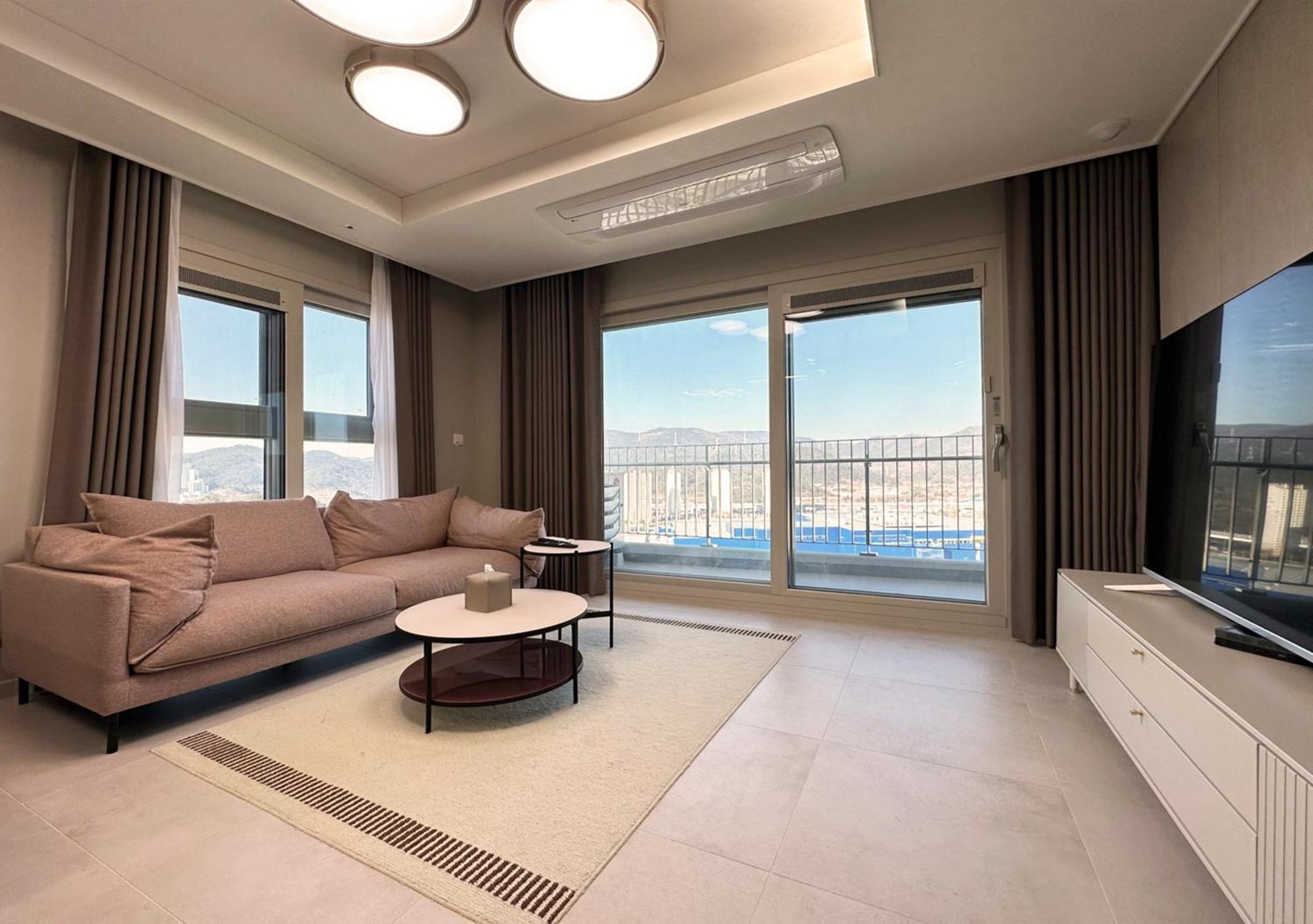 Y Collection By Uh Flat Osiria Aparthotel Busan Exteriör bild