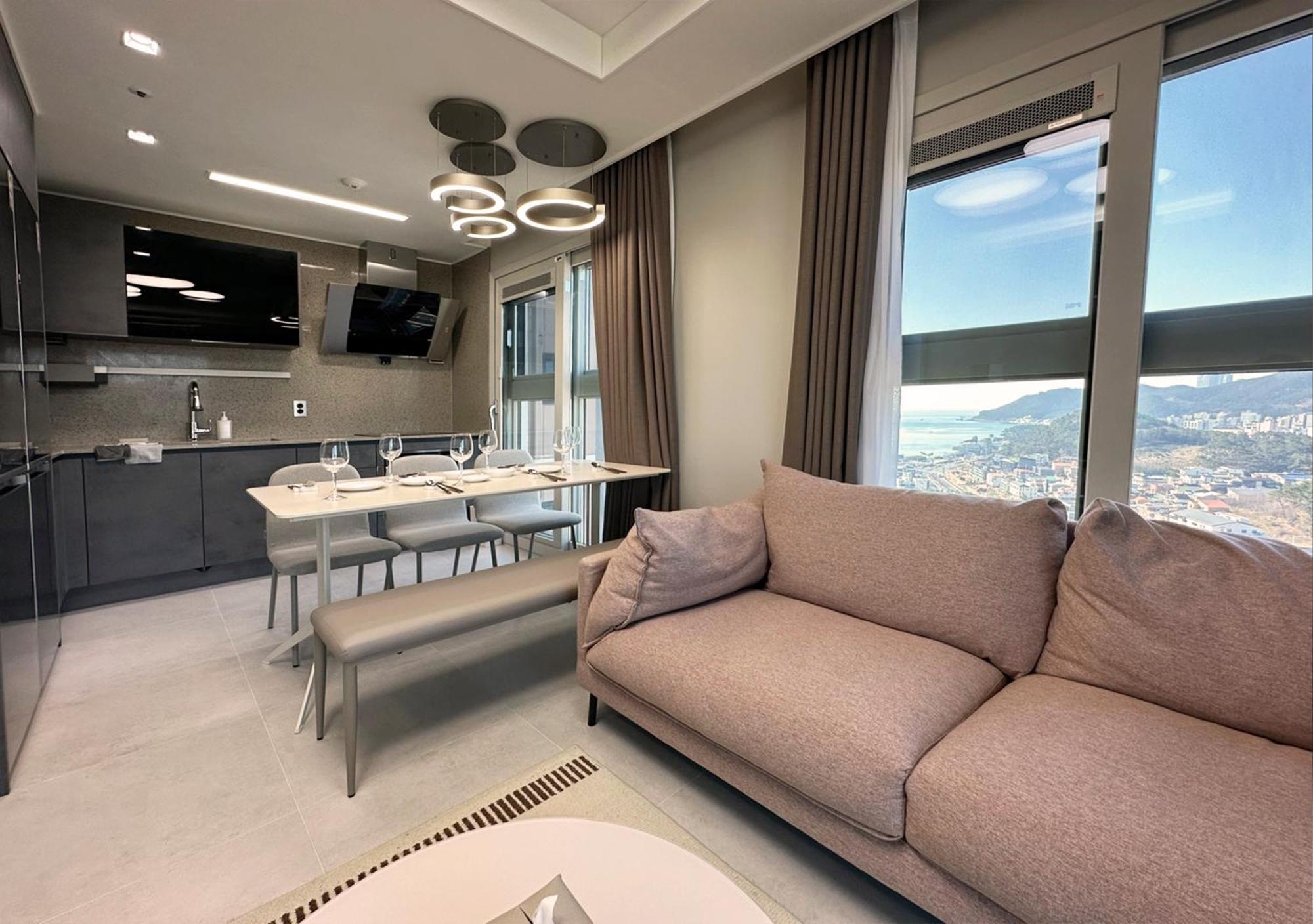 Y Collection By Uh Flat Osiria Aparthotel Busan Exteriör bild