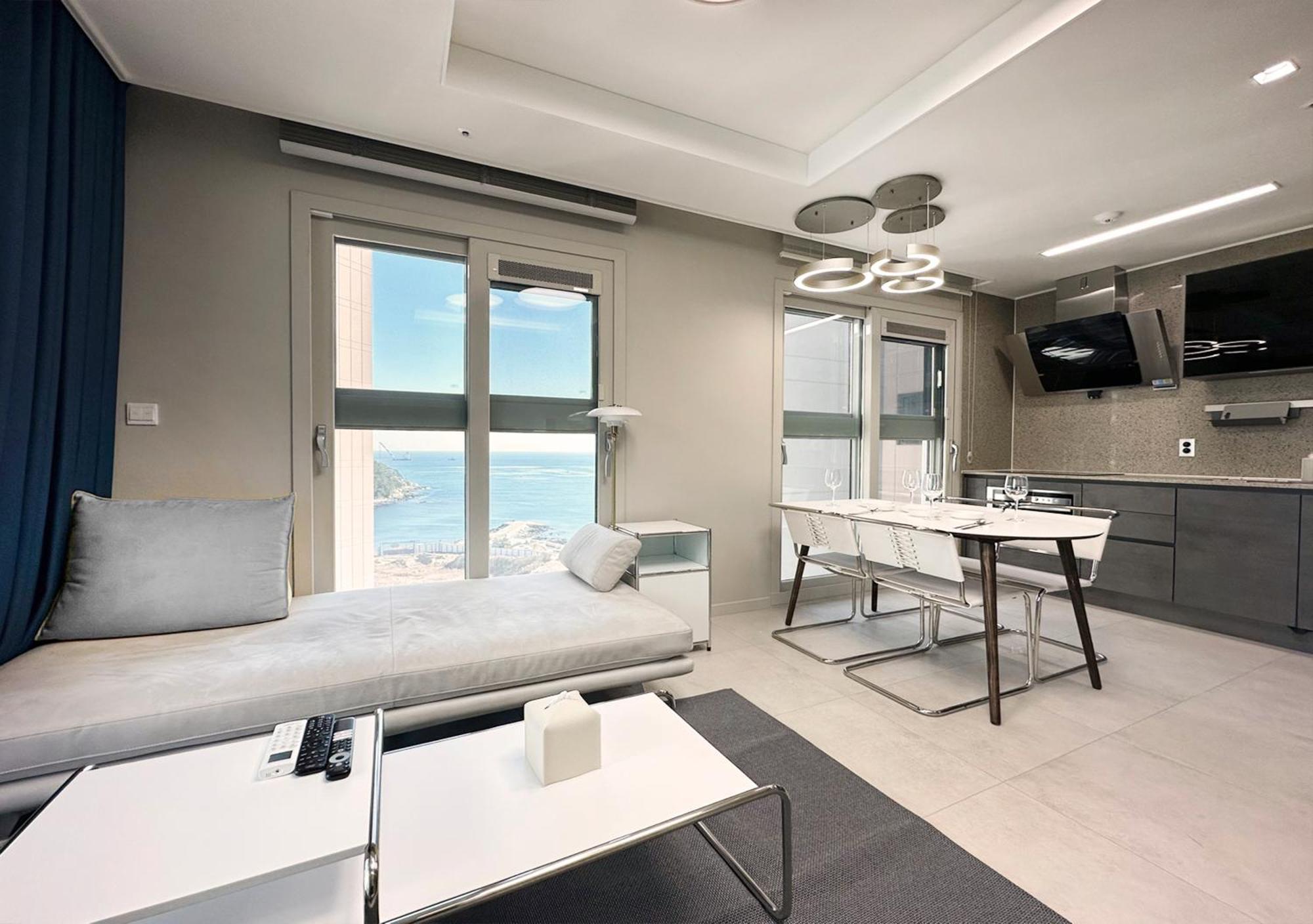Y Collection By Uh Flat Osiria Aparthotel Busan Exteriör bild