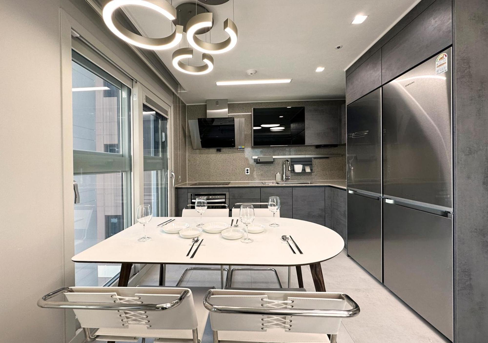 Y Collection By Uh Flat Osiria Aparthotel Busan Exteriör bild