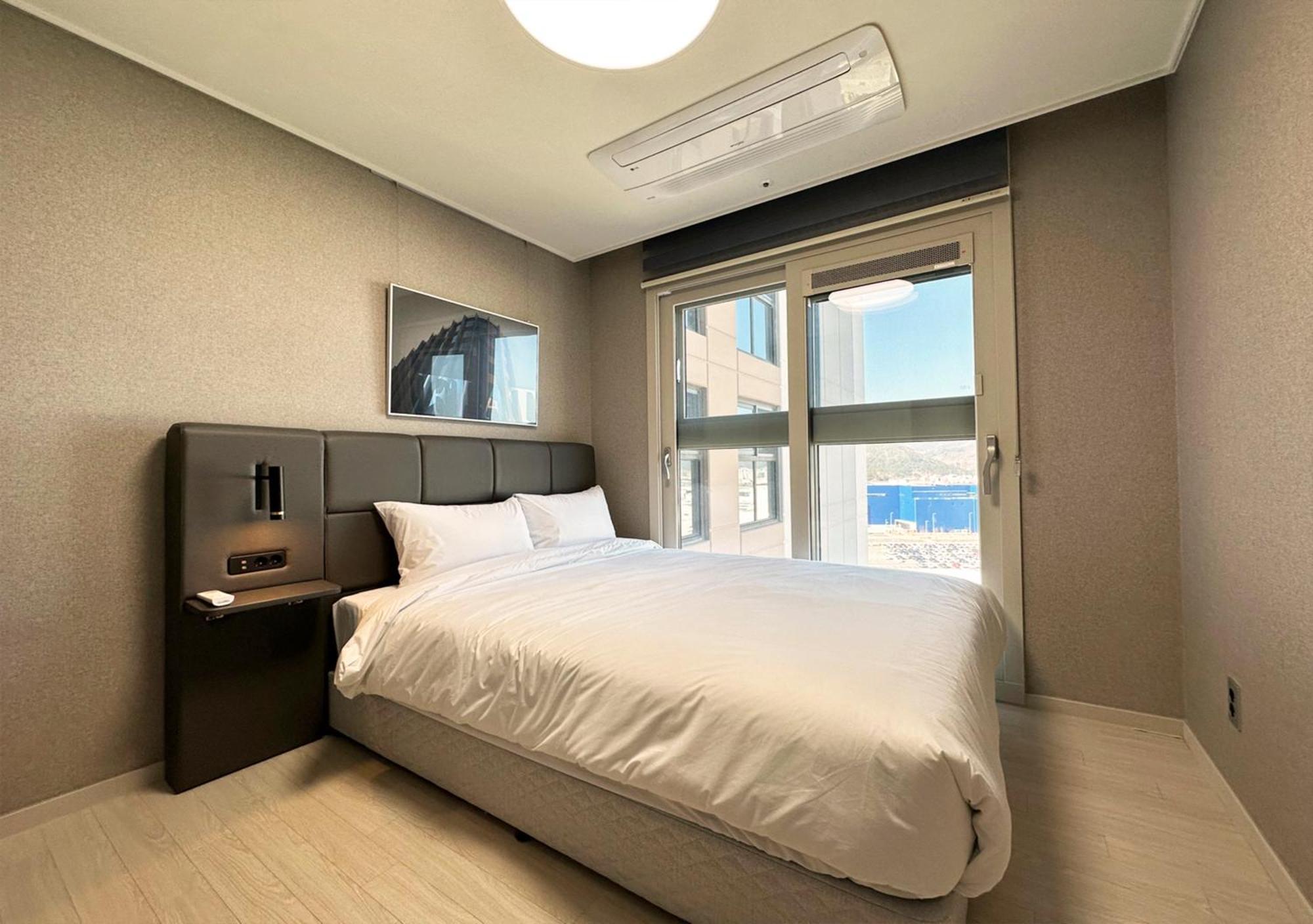 Y Collection By Uh Flat Osiria Aparthotel Busan Exteriör bild